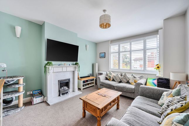 1 The Crescent, Epsom photo 3