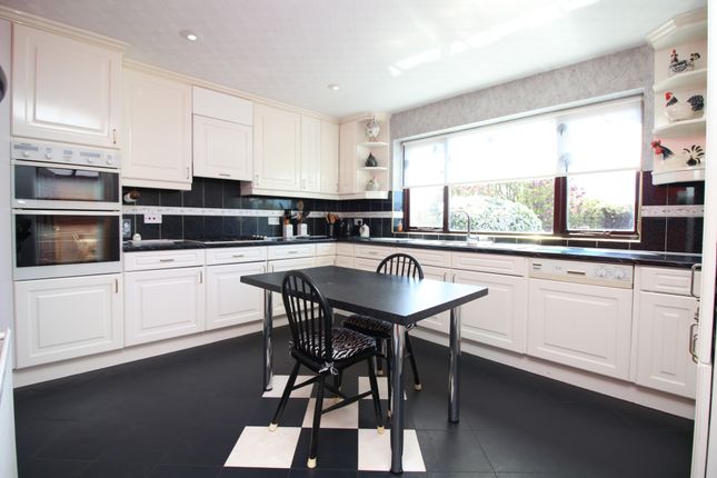 Oak Lea, Lancaster Road, Poulton-le-Fylde photo 2
