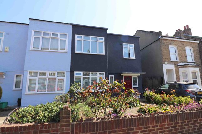 Thumbnail Terraced house to rent in Maple Road, London