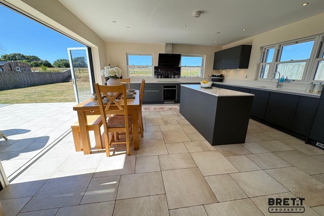 Thornfield, 2, Brambly  Croft, Milford Haven photo 3
