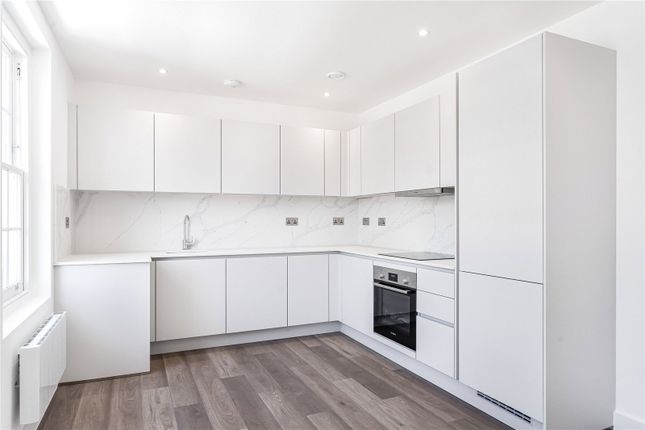 Flat 2, 234, Mare Street, London photo 2