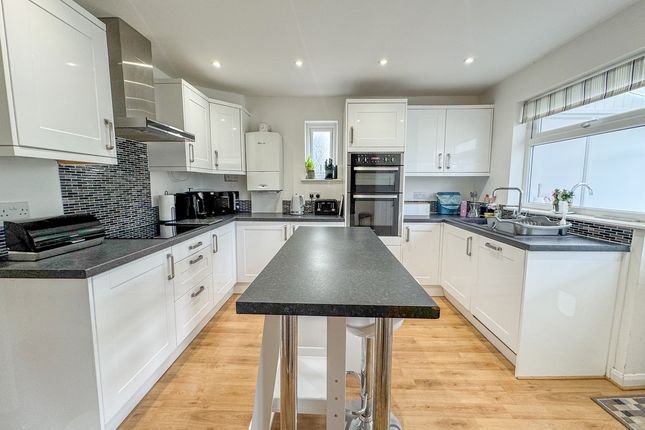 51, Belchamps Way, Hockley photo 4