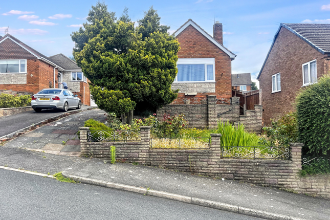 2-bed house on 14, Addison Croft, Lower Gornal, £220,000
