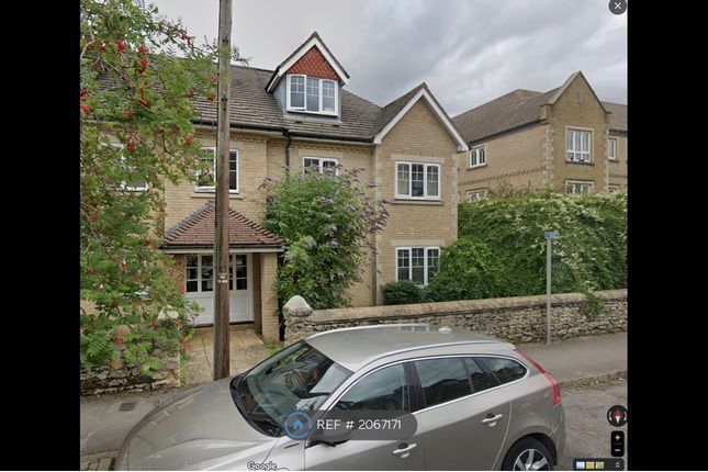 Flat to rent in Hodges Court, Oxford