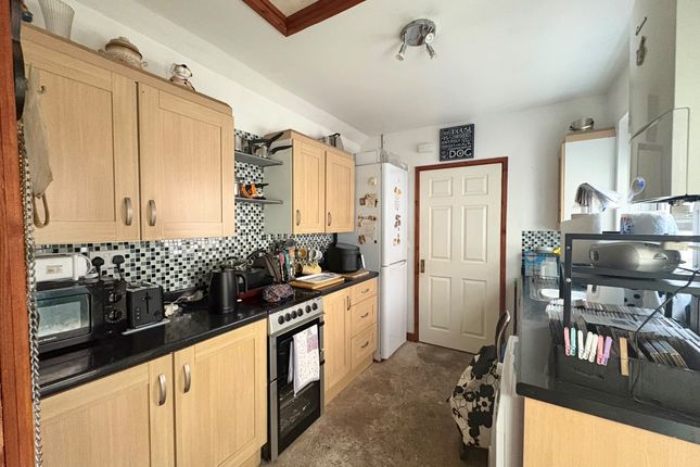 11, Pemberton Road, Llanelli photo 5
