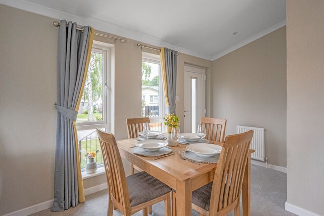 90, Palm Grove Court, Doncaster photo 4
