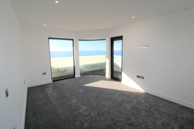 Flat for sale in Marine View, Marine Parade, Seaford