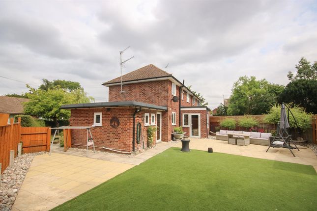 4, Coopers Close, Newmarket photo 2