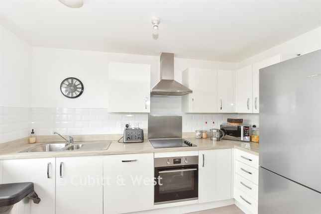 48, Bailey Place, Crowborough photo 4
