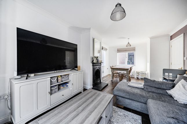 Haysoms Drive, Thatcham photo 4