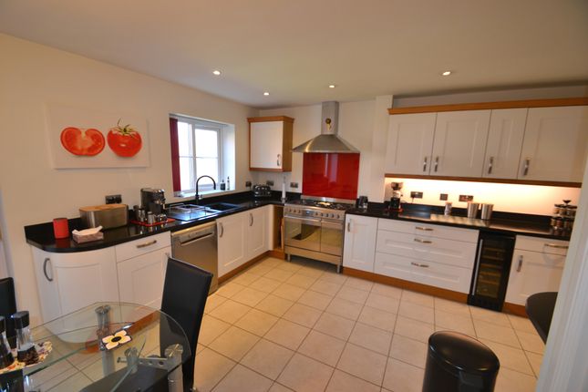 2, Brook View, Newport photo 4