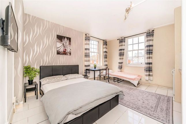 Flat 17, Jessel House, Page Street, London photo 4