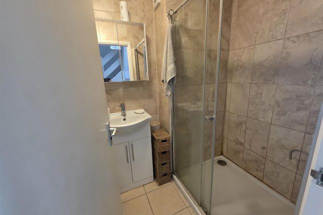 5, Badburgham Court, Waltham Abbey photo 4