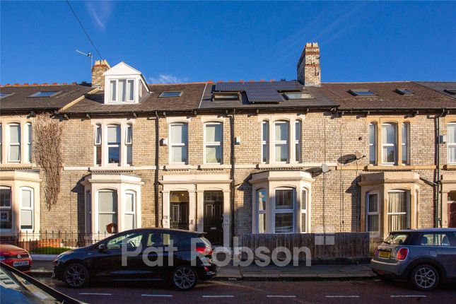 7-bed terraced on Devonshire Place, Newcastle Upon Tyne, £775,000