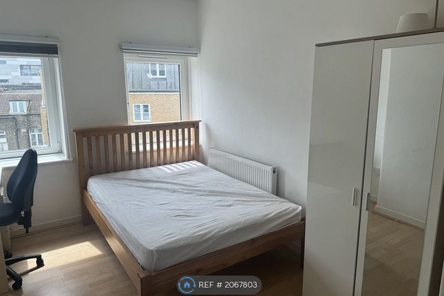 Room to rent in Cliffe House, London