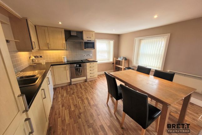 Old Railway Apartments, 4 Victoria Road, Milford Haven photo 3