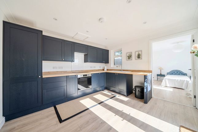 71 Summerfield Road, Chichester photo 2