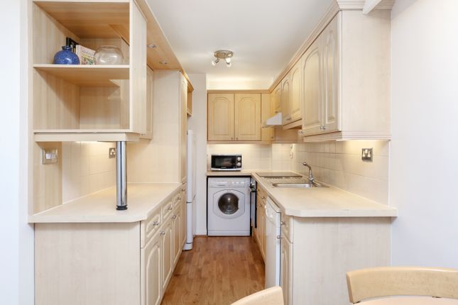 Flat for sale in North Rise, St George's Fields, London