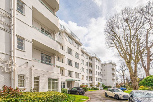Flat to rent in Stanbury Court, Belsize Park, London