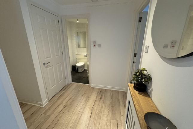 Flat 4 at 7 Riverview Gardens, Glasgow photo 2