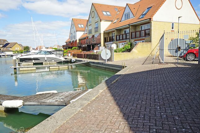 Q56 mooring c/o, 4, Tintagel Way, Portsmouth photo 5