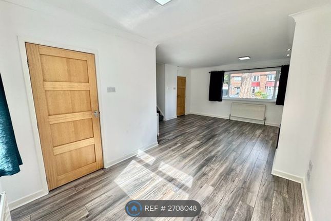 Relton Court, Whitley Bay photo 4