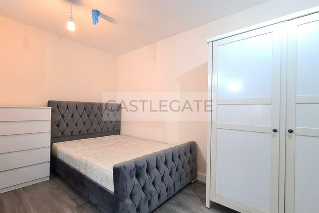 Thumbnail Flat to rent in Westgate Apartments, Huddersfield