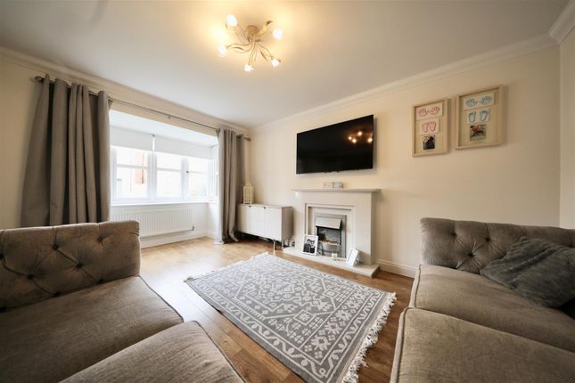19, Farrier Close, Hull photo 2