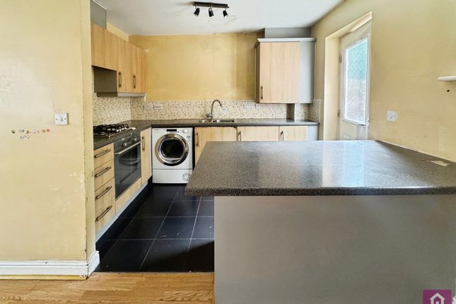 109, Rawsthorne Avenue, Greater Manchester photo 3