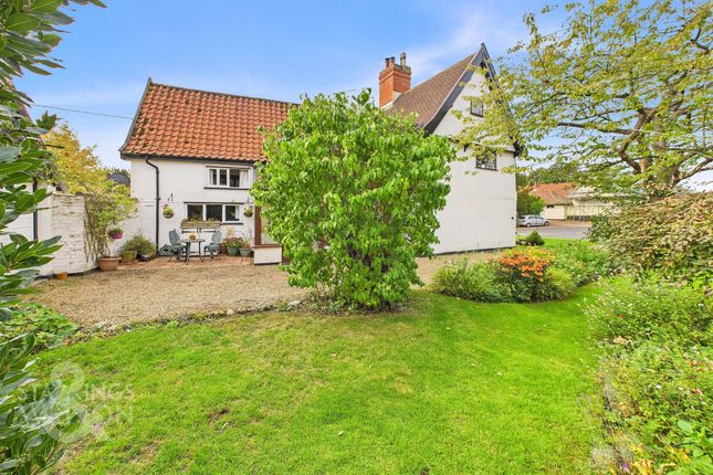 3-bed house on Little Drayton The Green, Diss, £250,000
