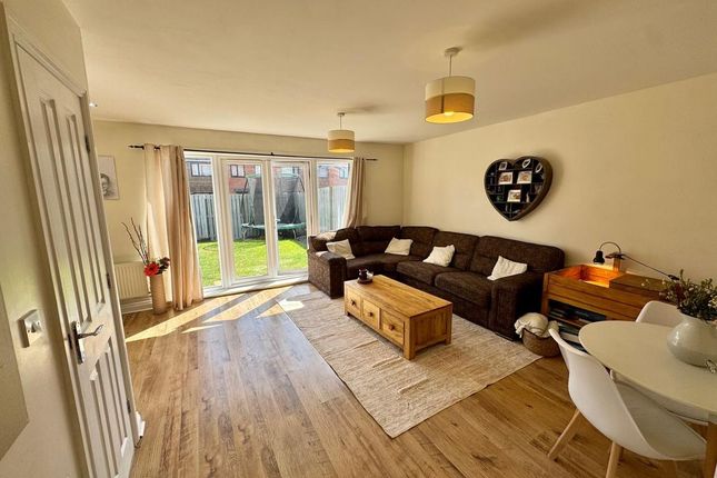 78, The Acres, Wallsend photo 3