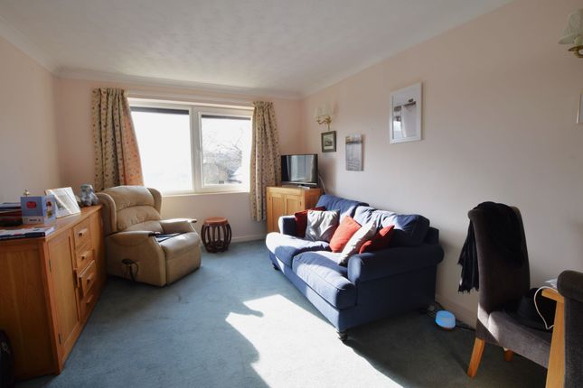 Flat 14, Homewell House The Moors, Kidlington photo 4