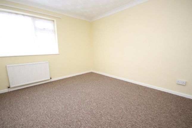 Clay Hill Road, Basildon photo 5