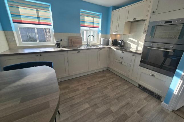 6, Whitebridge Drive, Darlington photo 3