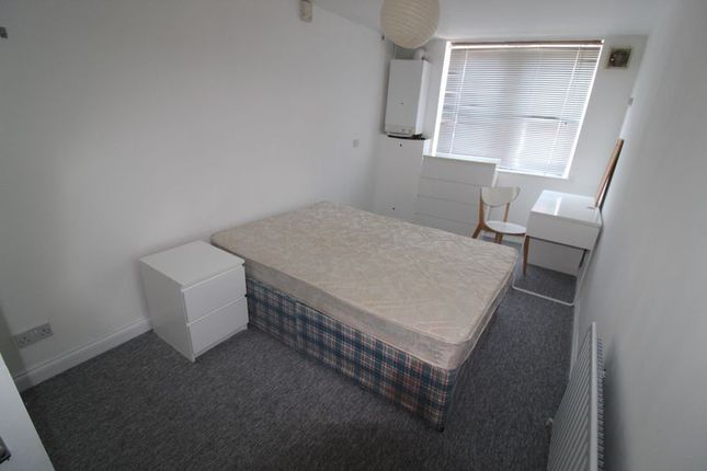 Flat to rent in Lawford Rise, Wimborne Road, Winton, Bournemouth