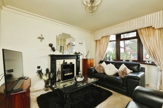 14, Lister Crescent, Sheffield photo 2