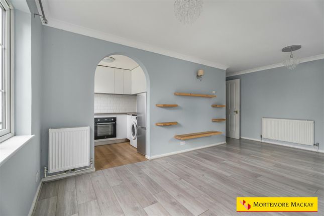 10 Aislabie House, Cunard Crescent, London photo 3