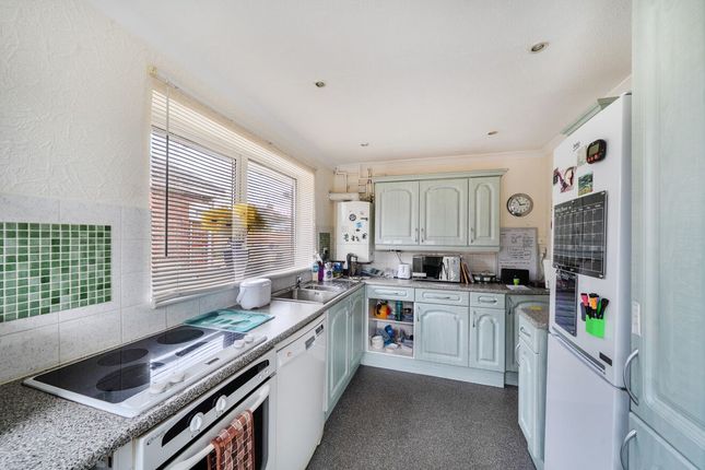 34, Summerhouse Road Wroughton, Wroughton photo 3
