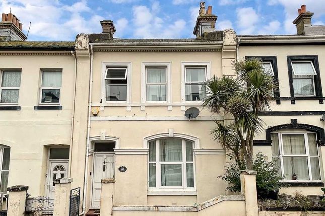 Room to rent in Bampfylde Road, Torquay
