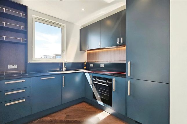 Flat 65, Lily House, 2, Eden Grove, Surrey photo 3