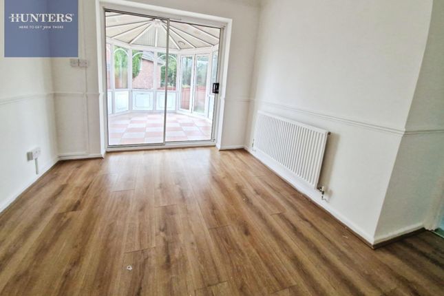 8, Vale Reach, Bridgend photo 4
