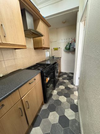 34, Haycliffe Road, Bradford photo 5