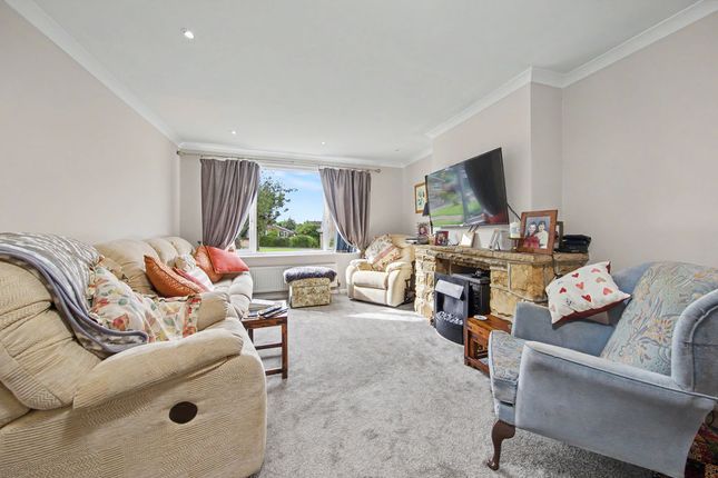 17, Hogarth Rise, Dronfield photo 3