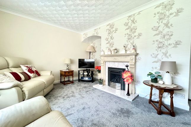 51, Newman Avenue, Wolverhampton photo 3