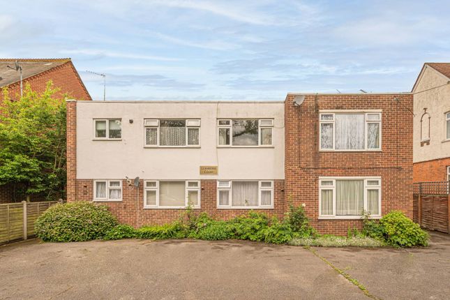 Thumbnail Flat to rent in Hammers Lane, Mill Hill, London