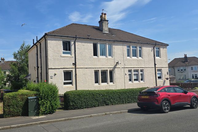 2-bed flat on 125 Lochfield Road, Paisley, £80,000