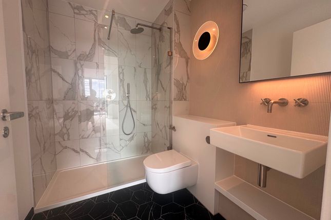 Apartment 86 Herland Court, London photo 3