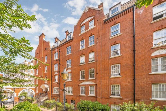 Studio flat on Flat 17, Jessel House, Page Street, London, £325,000