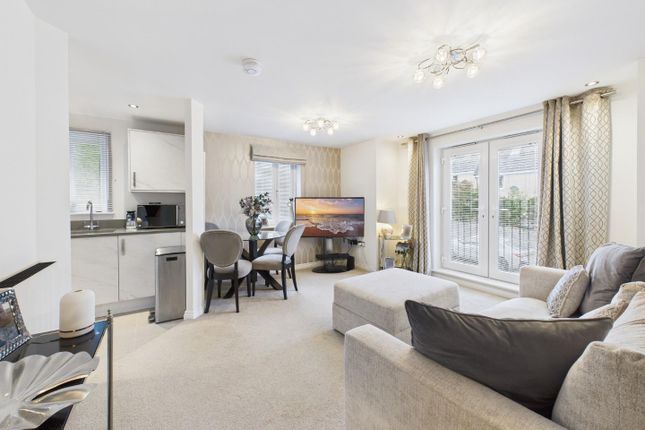 15, Redbrook Way, West Yorkshire photo 2