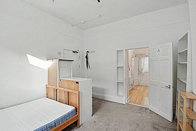 59 Upham Park Road, London photo 5